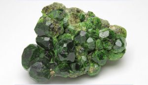 دمانتوئید گارنت Demantoid garnet